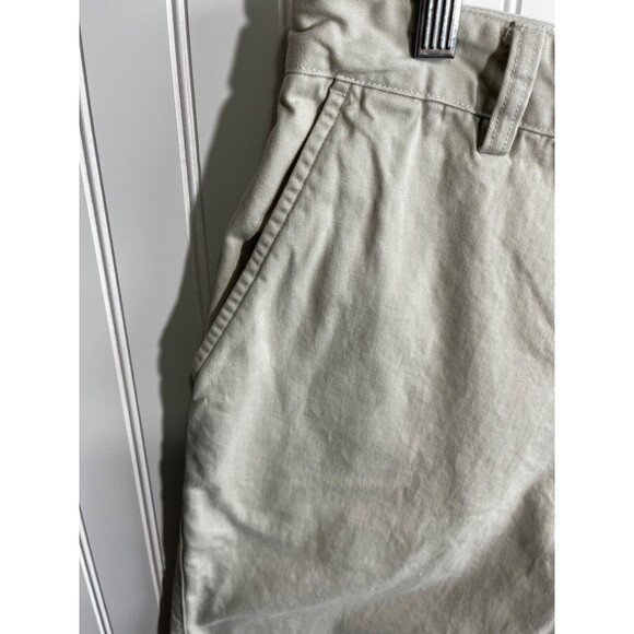 St. John's Bay Shorts Mens Size 32 Tan Khaki Flat Front Bermuda Regular Fit - Picture 2 of 9